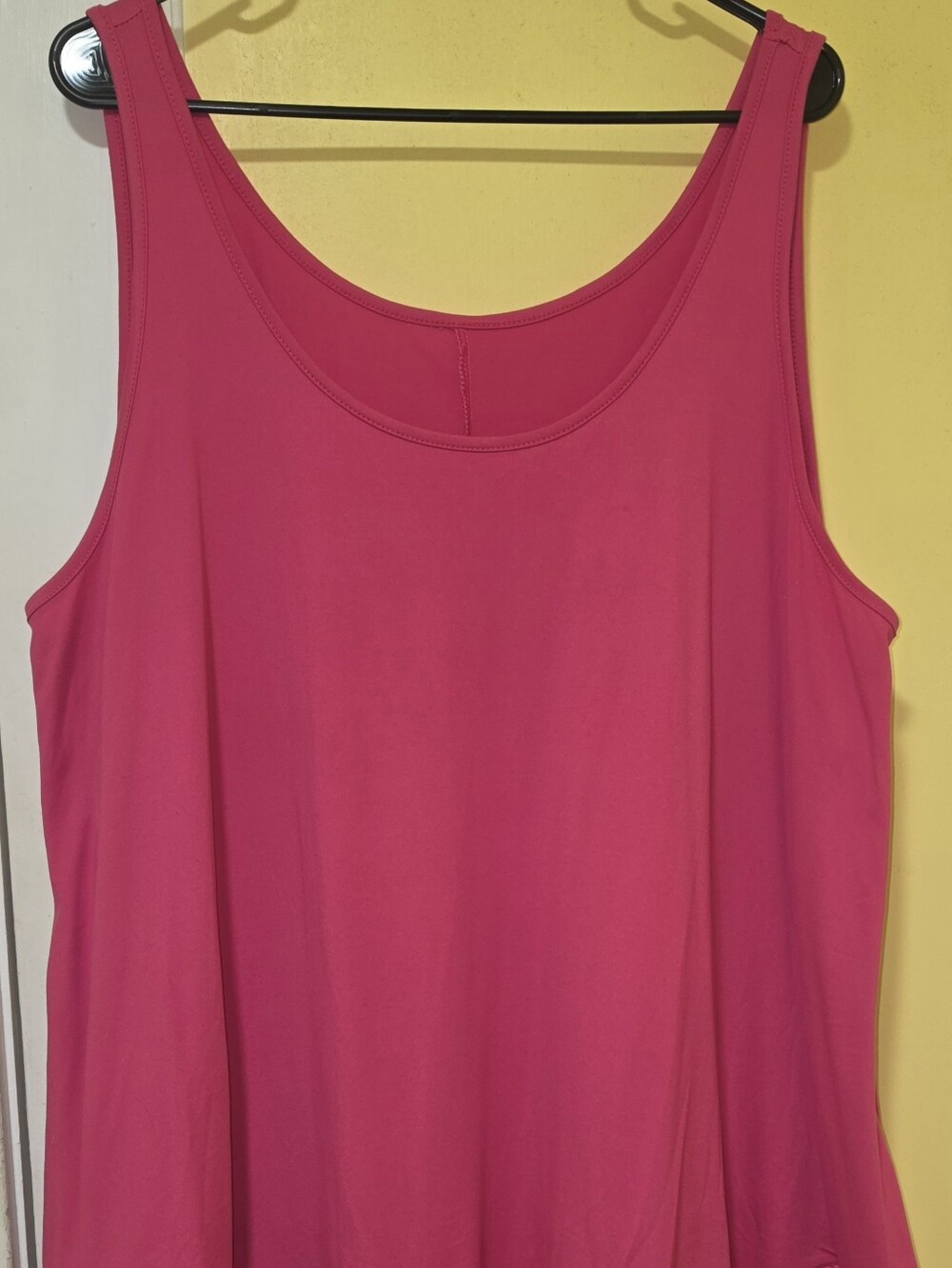 Women’s Pink Scoop Neck Tank Top With Lace Bottom